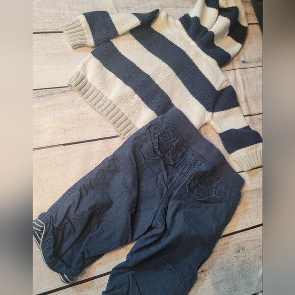 Carters Girls 6 month Sweater Pant Set - Picture 4 of 8